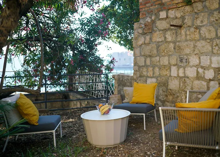 アパート Onyx 2 & 4