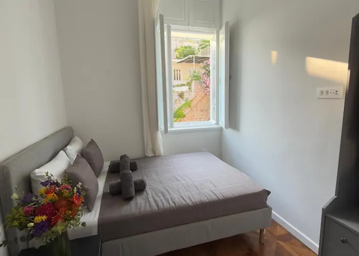 アパート Onyx 2 & 4 *