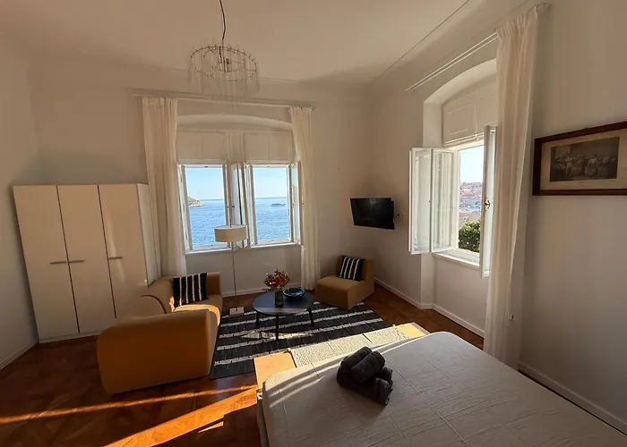 Apartman Onyx 3 & 4 *